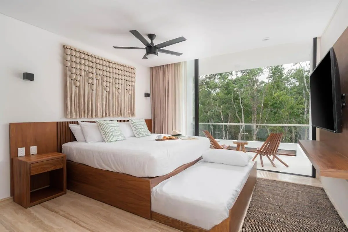 Luxury 4Br Villa With 3 Pools & Paddle Court, Karanda Tulum