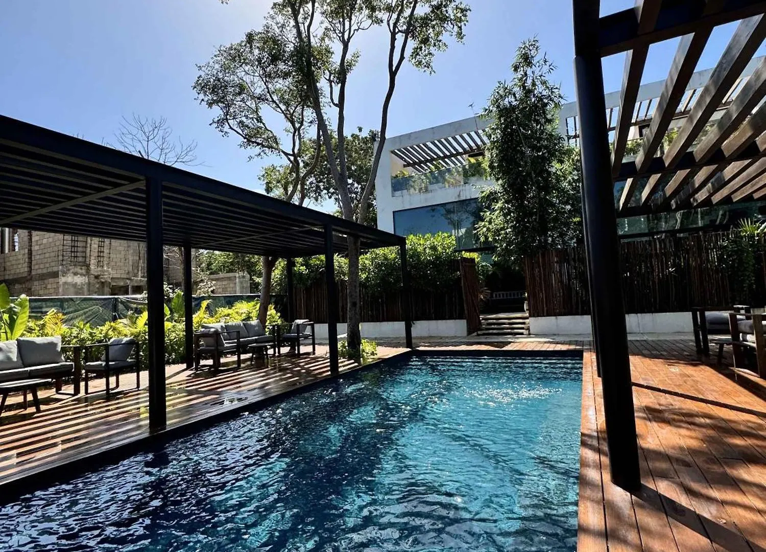Luxury 4Br Villa With 3 Pools & Paddle Court, Karanda Tulum