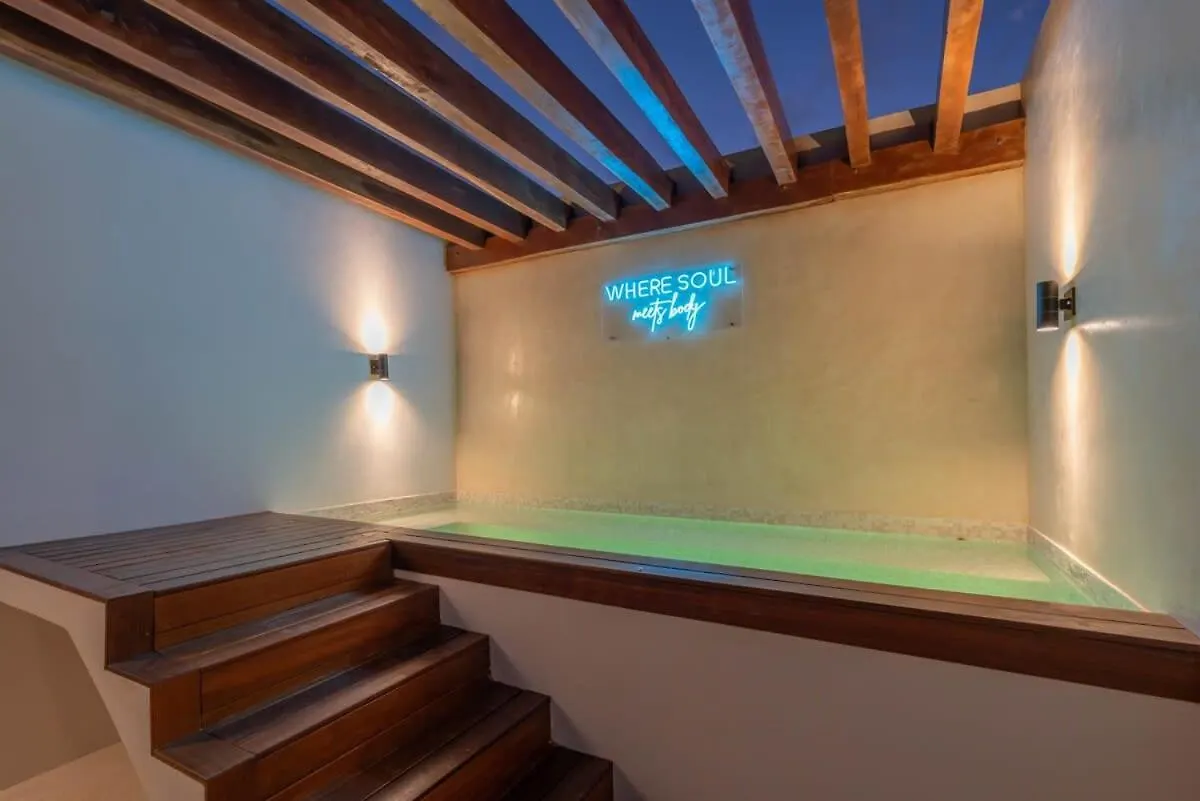 Luxury 4Br Villa With 3 Pools & Paddle Court, Karanda Tulum 0*,  Mexico