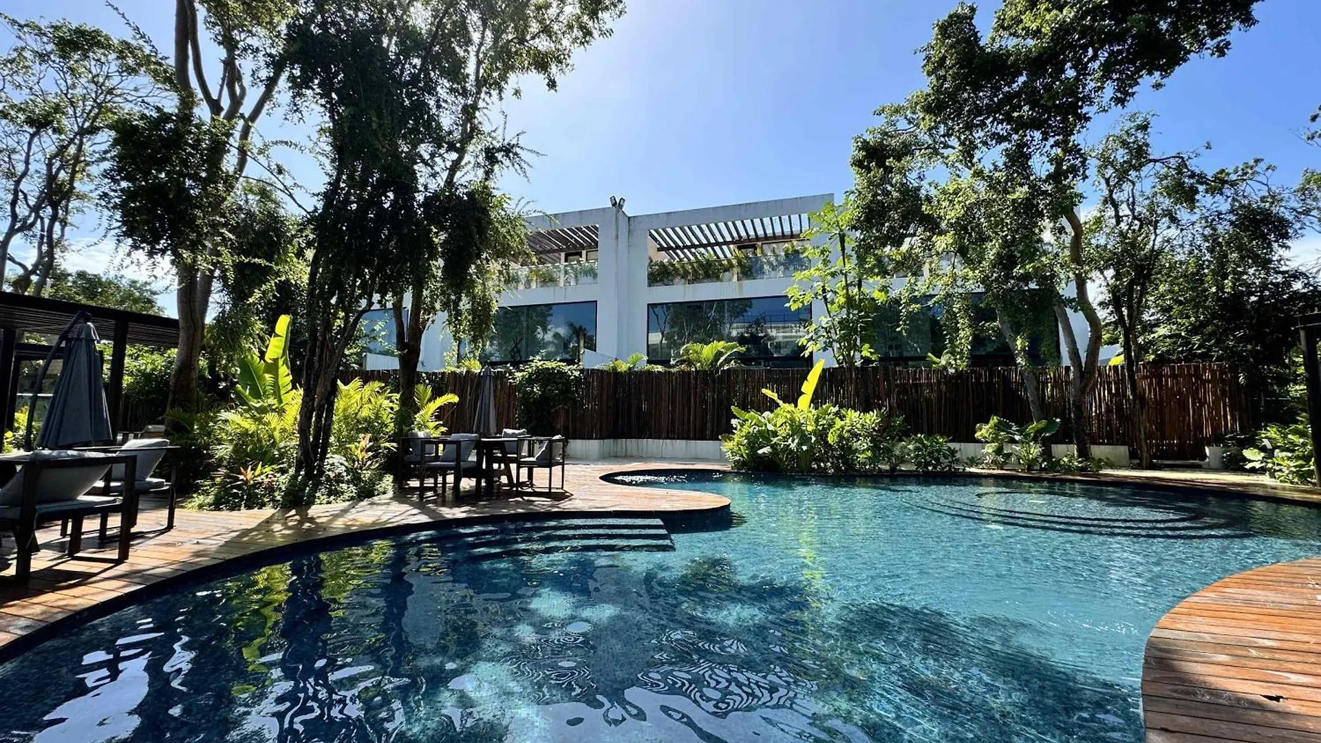 Luxury 4Br Villa With 3 Pools & Paddle Court, Karanda Tulum