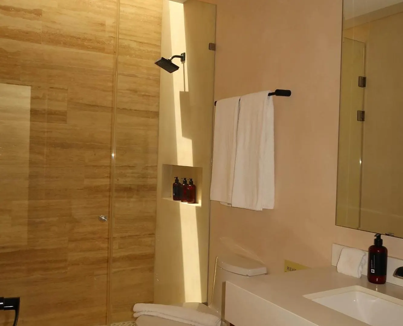 Luxury 4Br Villa With 3 Pools & Paddle Court, Karanda Tulum
