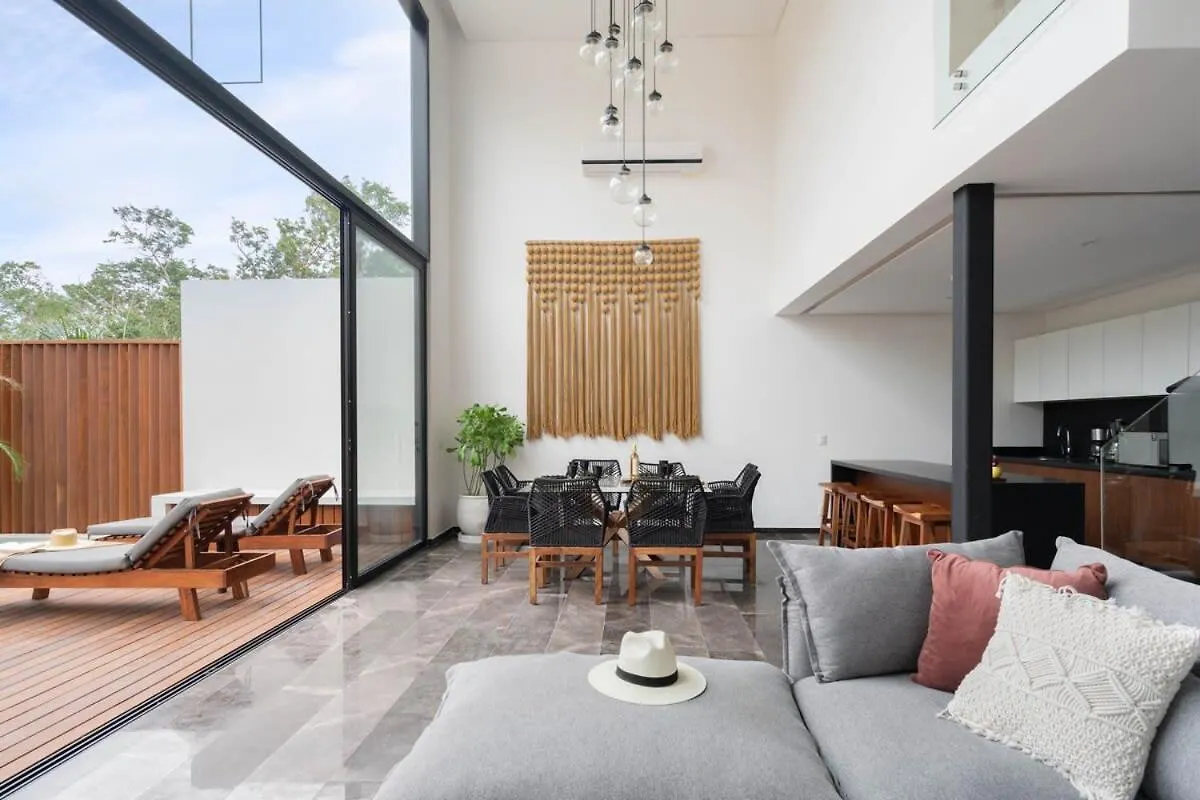 Luxury 4Br Villa With 3 Pools & Paddle Court, Karanda 툴룸