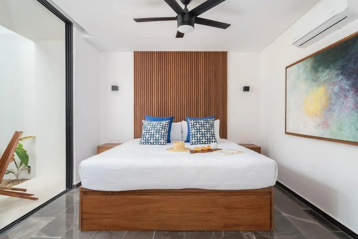 Luxury 4Br Villa With 3 Pools & Paddle Court, Karanda 툴룸