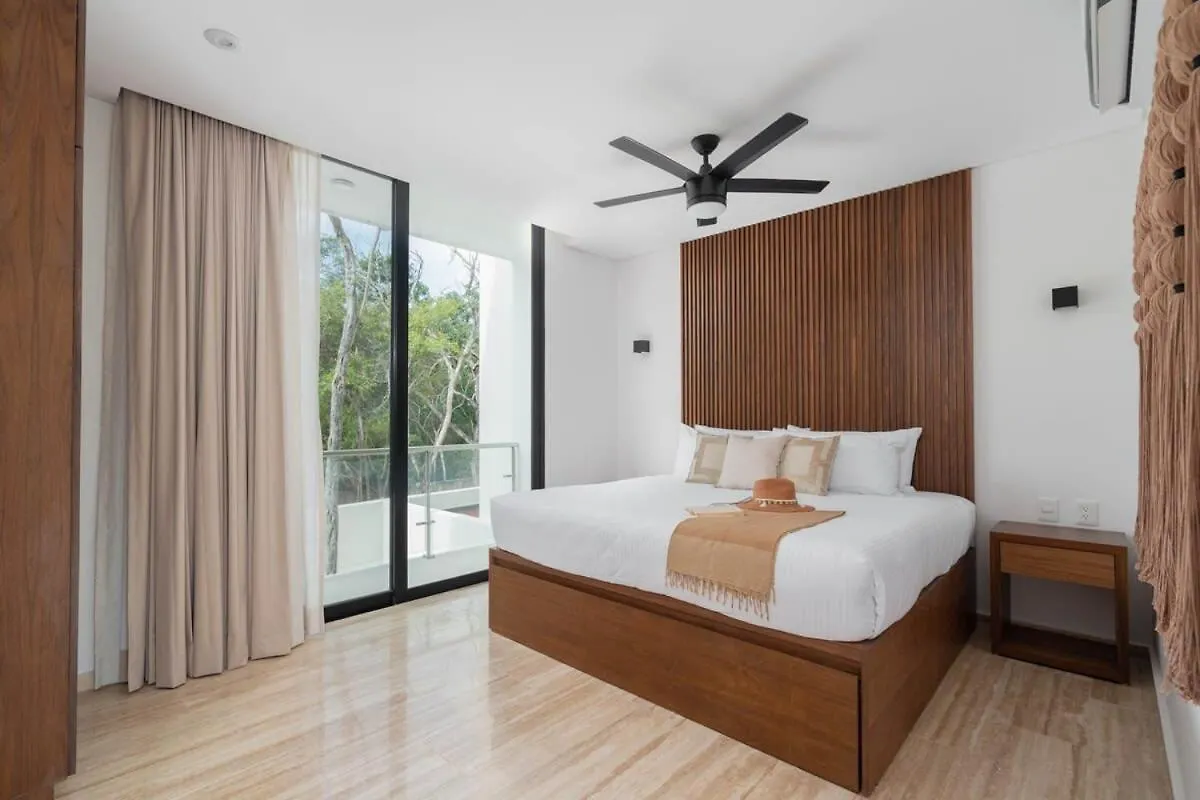 Luxury 4Br Villa With 3 Pools & Paddle Court, Karanda 툴룸